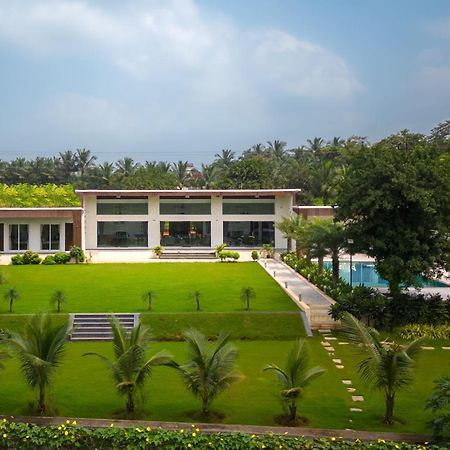 Natures Odyssey By Stayvista - Amidst Lush Greenery With Outdoor Pool And Indoor Activities Chinchavli Exterior photo