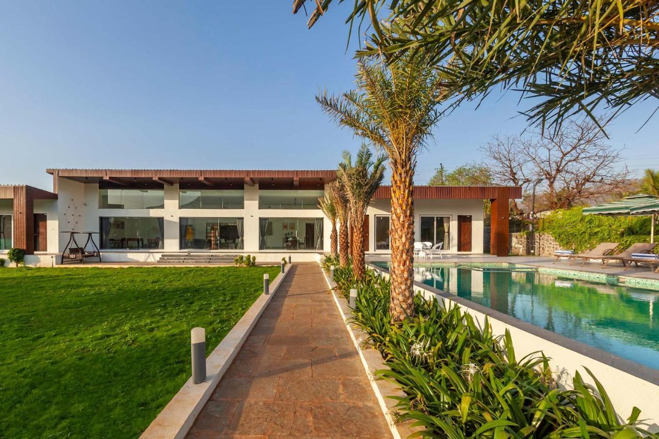 Natures Odyssey By Stayvista - Amidst Lush Greenery With Outdoor Pool And Indoor Activities Chinchavli Exterior photo